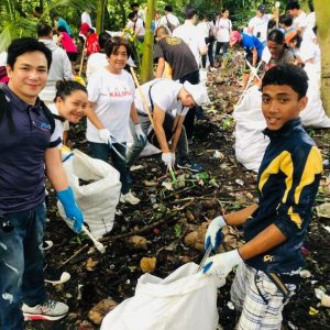 KALIPAY CHILDREN AND STAFF JOIN RIVERBANK CLEAN UP AND SWEEP WALK PROJECT WITH PHILIPPINE MEDICAL ASSOCIATION
