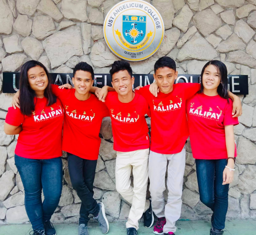 Kalipay kids join UST ANGELICUM MANILA graduation rites